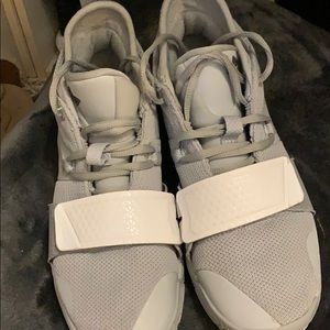 (girl) basketball shoes